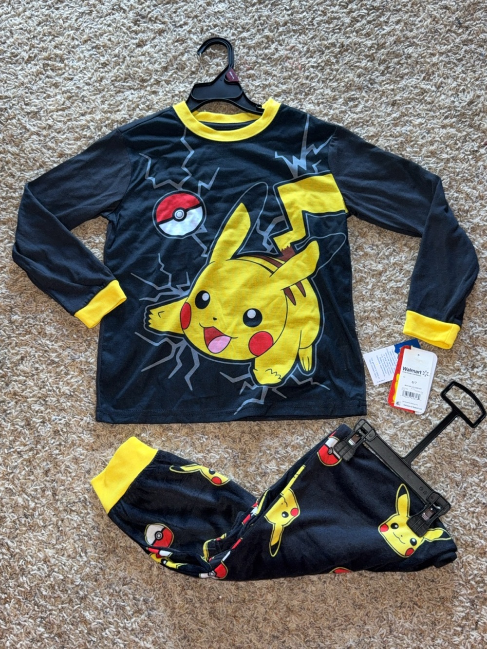 NWT Pokémon Pikachu Pajama Set 2PC Kids Size 6-7 Black Yellow